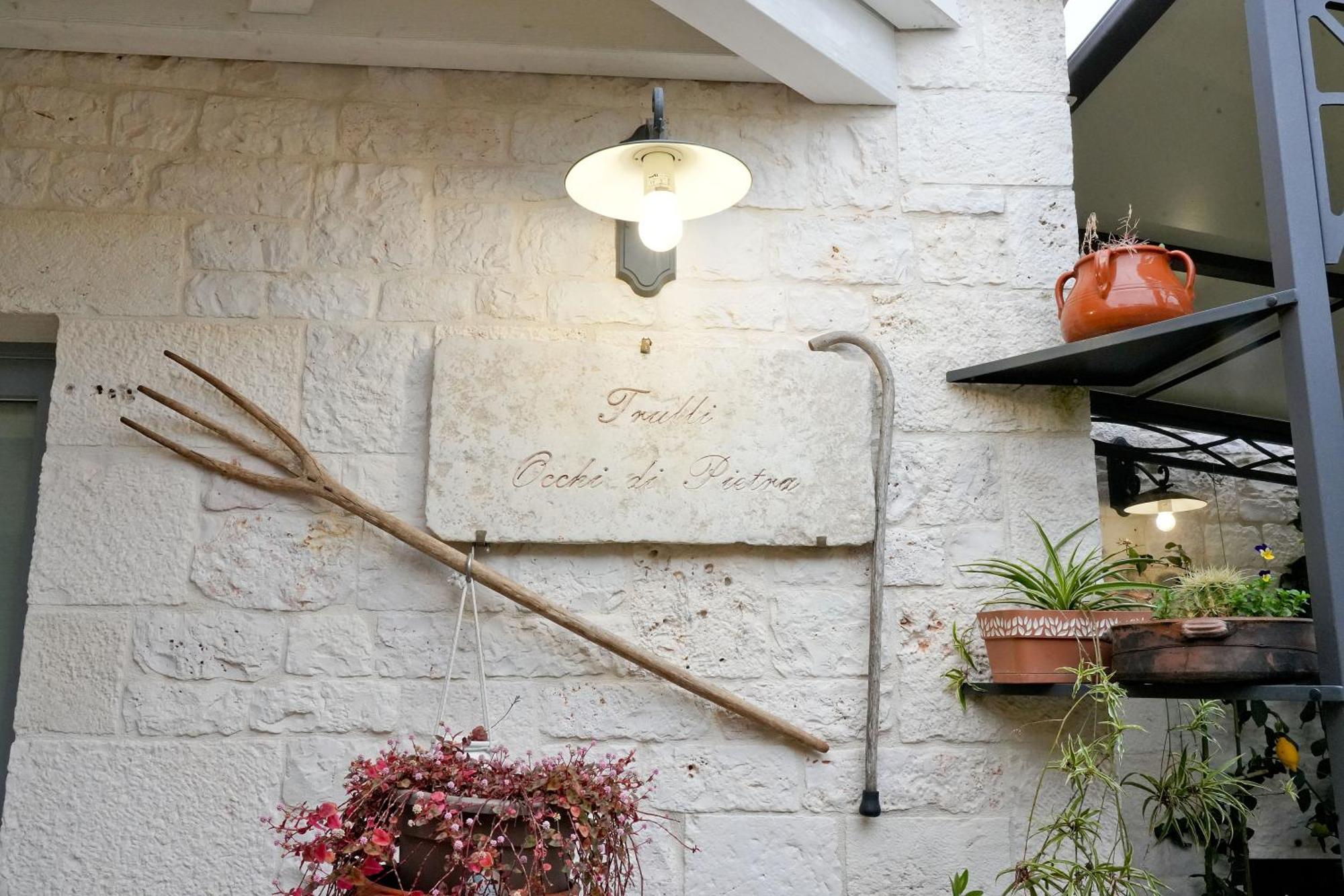 Trulli Occhi Di Pietra Apartman Alberobello Kültér fotó